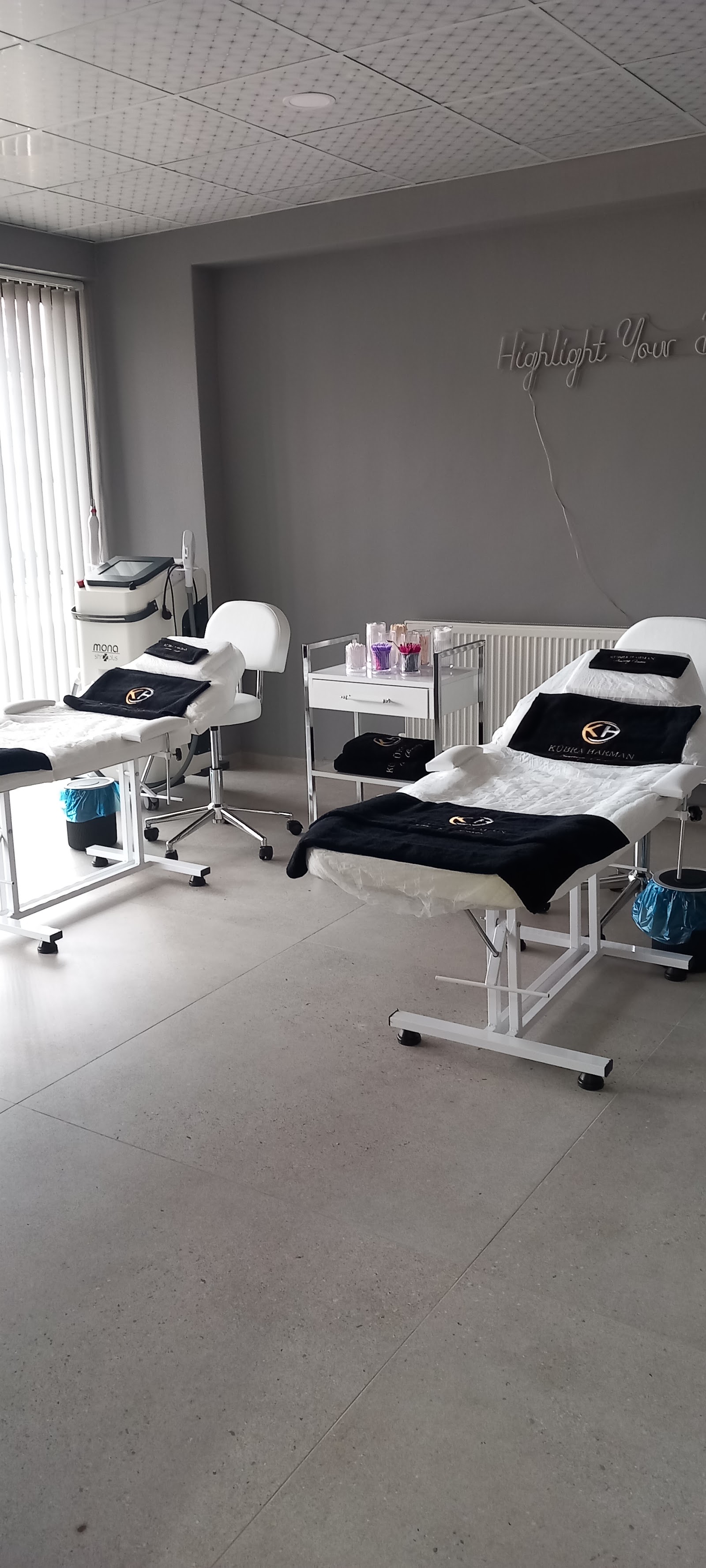 Kübra Harman Beauty Center Make Up Studio