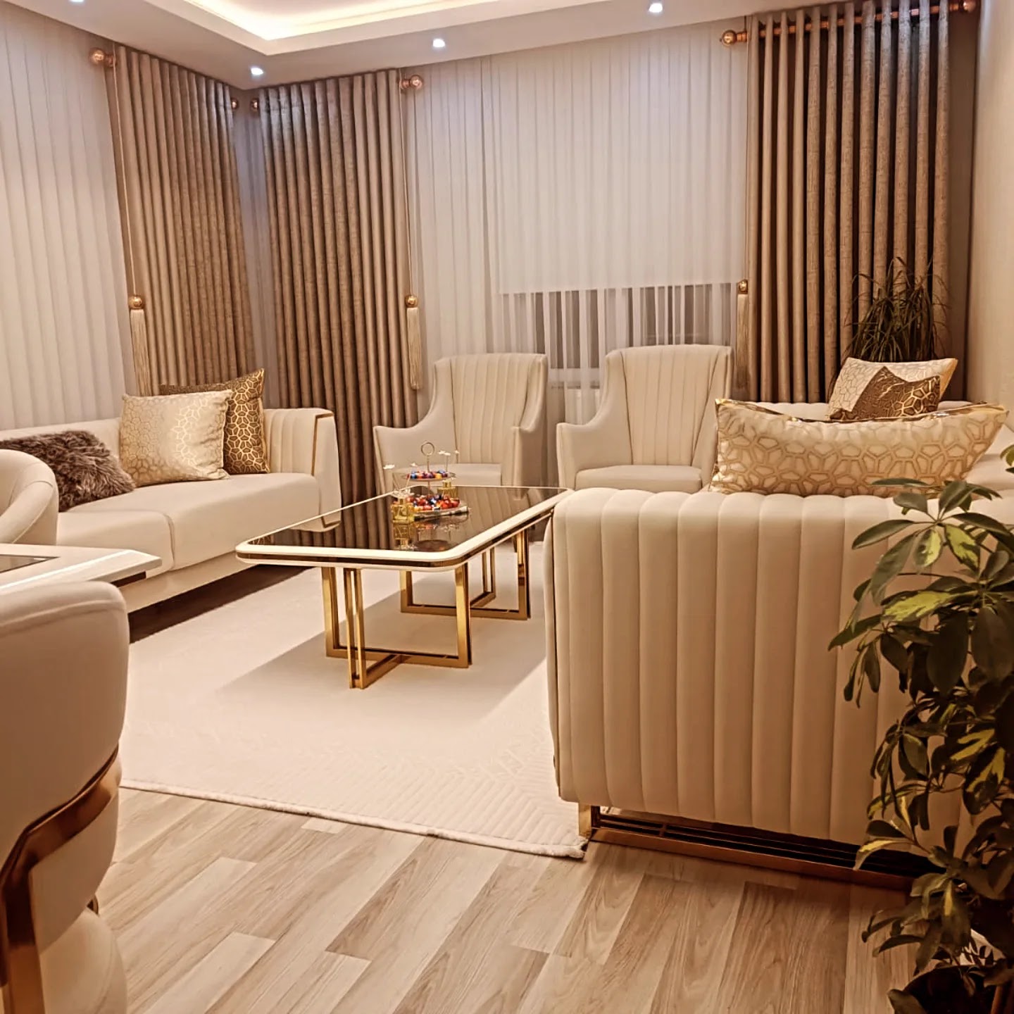 Leyla Bayan Kuaför Salonü kır düğünü mekanı — Tatvan